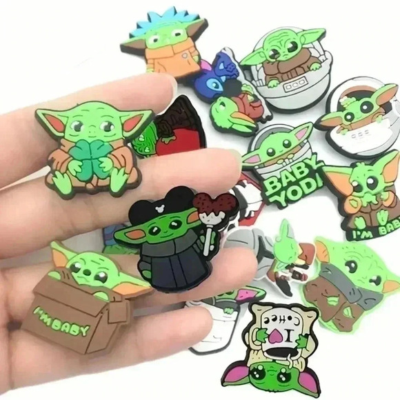 Yoda Jibbitz Croc Charm Set - Picture 2 of 4